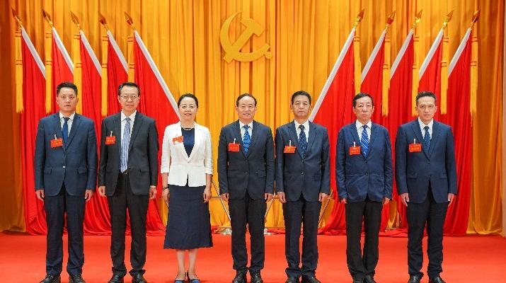 5月27日下午，中国共产党<a href='http://68342716.dongyvietnam.net'>正规电子游艺网址</a>第一次代表大会胜利闭幕。大会选举产生了中国共产党<a href='http://68342716.dongyvietnam.net'>正规电子游艺网址</a>第一届“两委”委员。大会以无记名投票方式差额选举产生了<a href='http://68342716.dongyvietnam.net'>正规电子游艺网址</a>第一届党委委